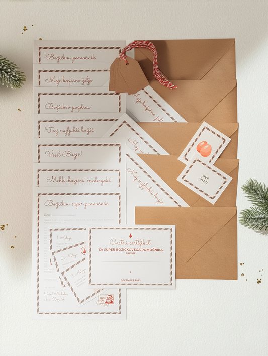Celotna vsebina paketa Božična čarovnija Letera, ki vključuje osebno pismo, ovojnice, kartice za želje in uradni Certifikat za super Božičkovega pomočnika za fante. Naročite paket za popolno doživetje.